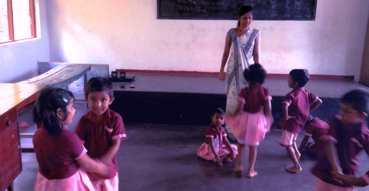 >Children been trained for a dancing item in Line Van Dijck preschool thunthalawa